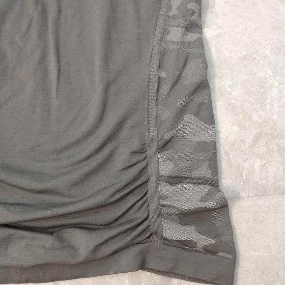 ATHLETA Women's short-sleeve gray tech athletic top, M - Picture 6 of 10